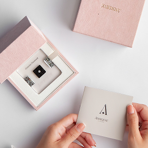 Andrejevic dijamant u blisteru