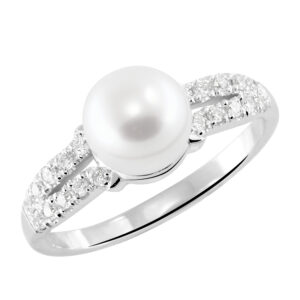 Prsten sa biserom i dijamantima